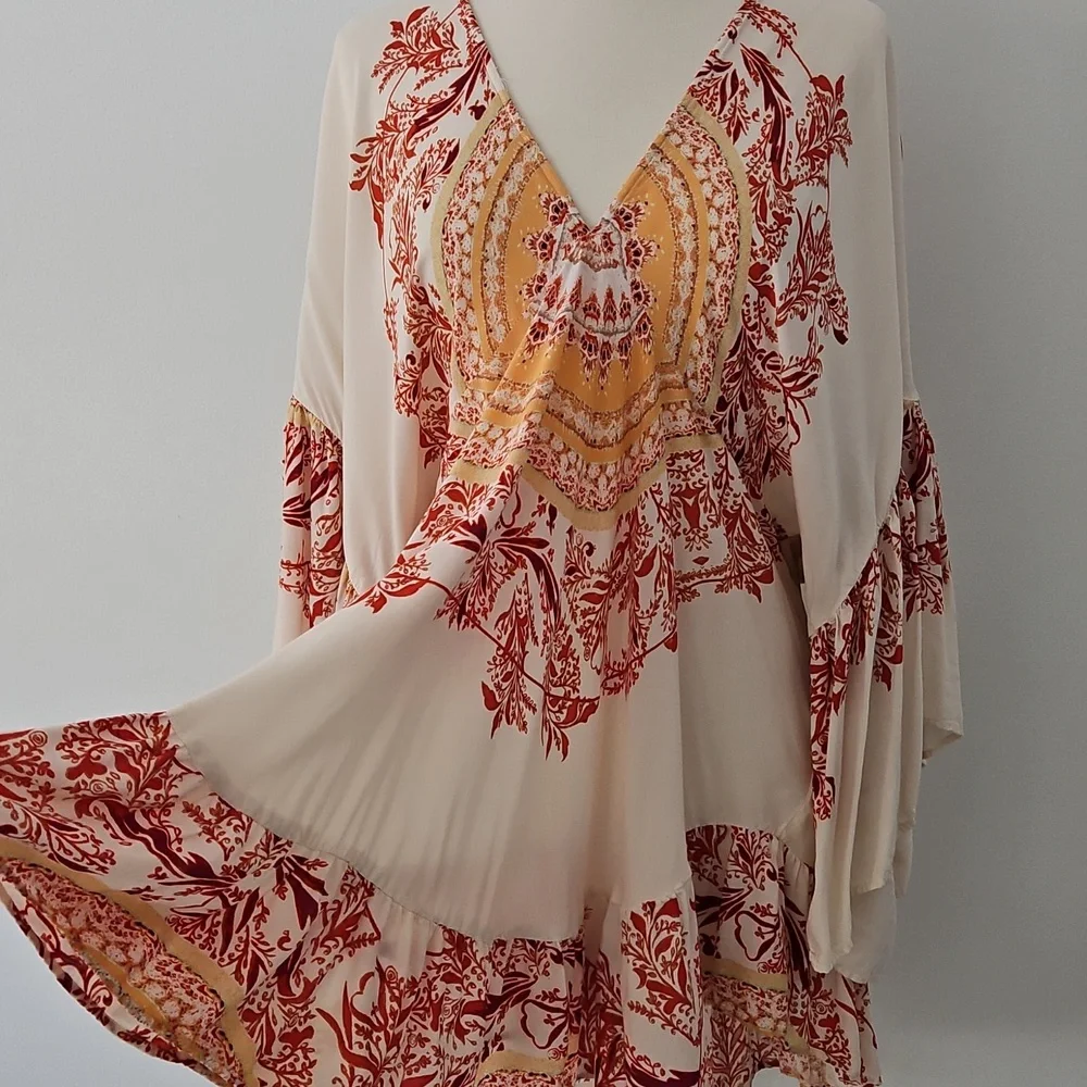 Free People‎ Flowy Bohemian Tunic Blouse Bell Sleeves Size Medium